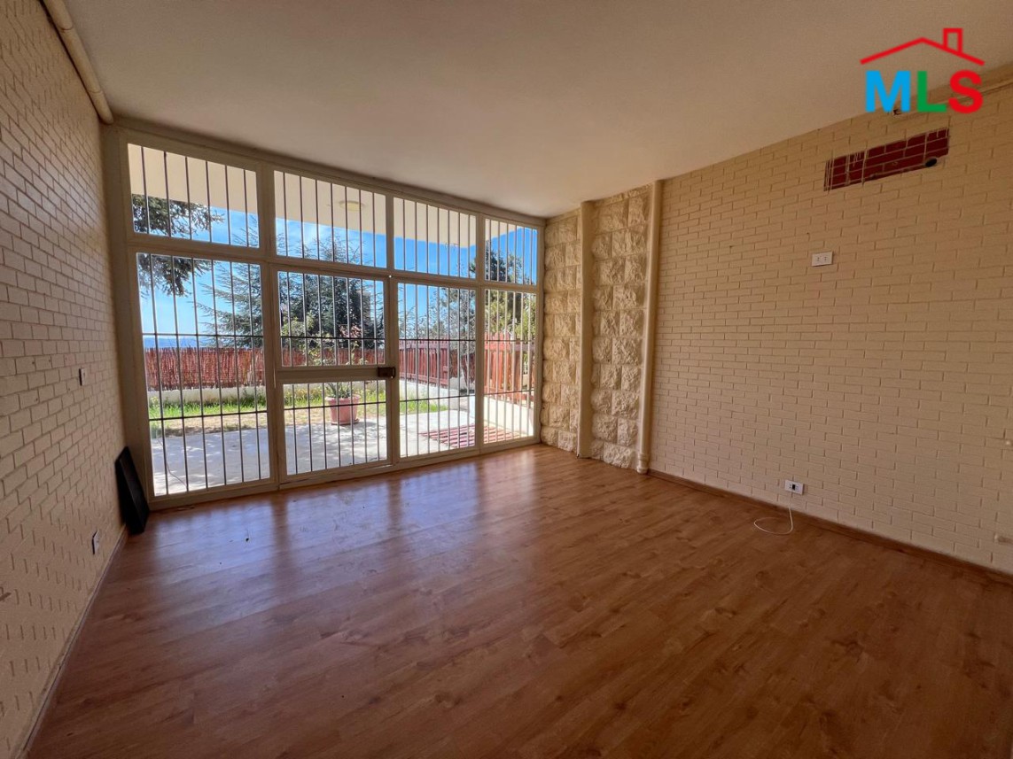 Villa For Sale In A Prime Location in Chalimar, Baabdat