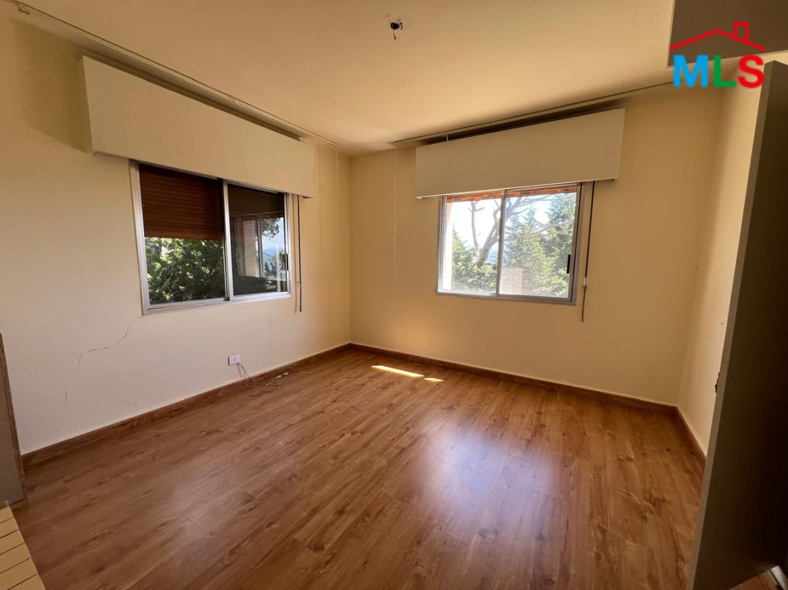 Villa For Sale In A Prime Location in Chalimar, Baabdat