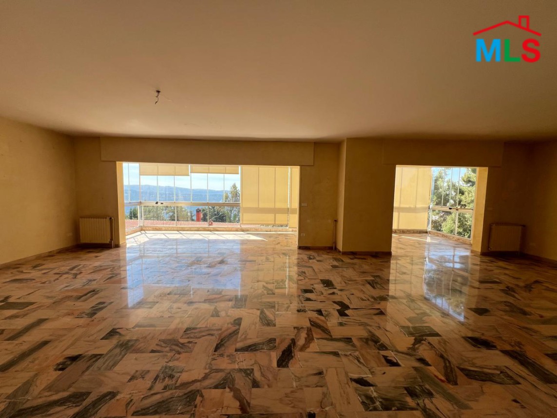 Villa For Sale In A Prime Location in Chalimar, Baabdat