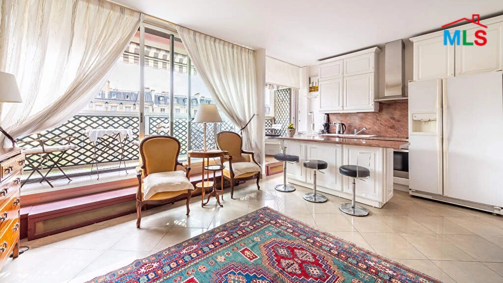 APARTMENT WITH BALCONY FOR SALE l Ave. VICTOR HUGO I PARIS 16ème l FRANCE- 32m2