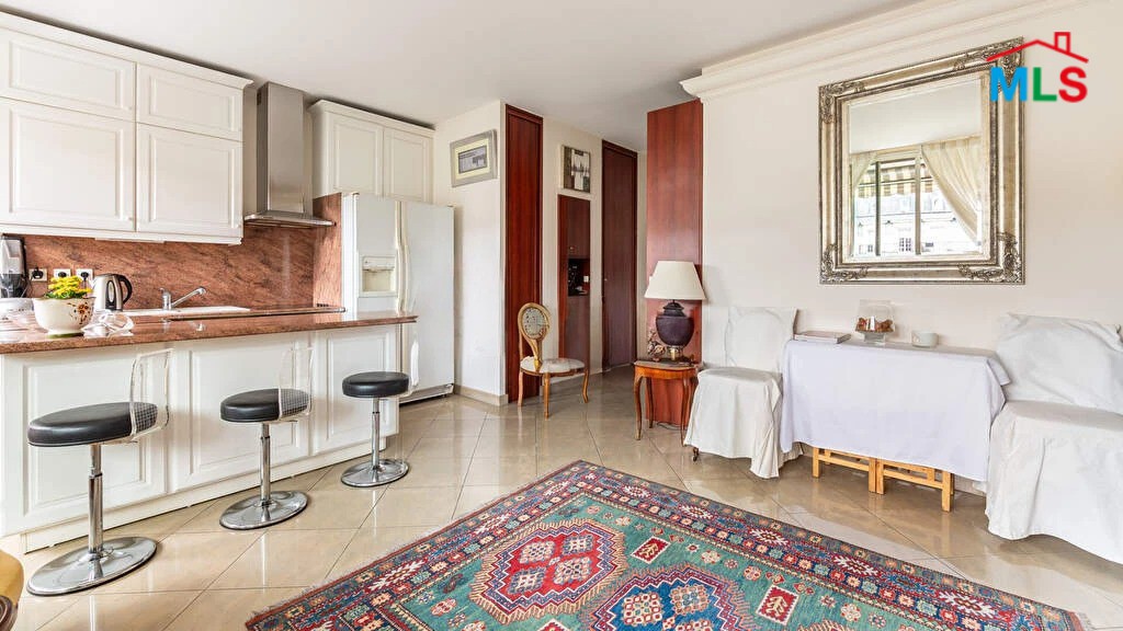 APARTMENT WITH BALCONY FOR SALE l Ave. VICTOR HUGO I PARIS 16ème l FRANCE- 32m2