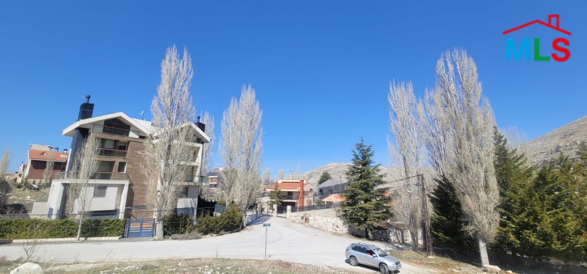 Land With Mountain View For Sale in Tilal Al Assal, Kfarzebian