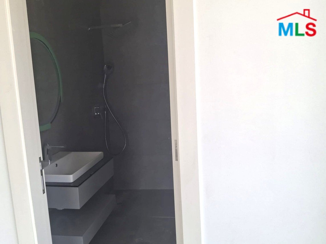 Brand New 500 SQM Apartment For Sale in Ain El Mreisseh