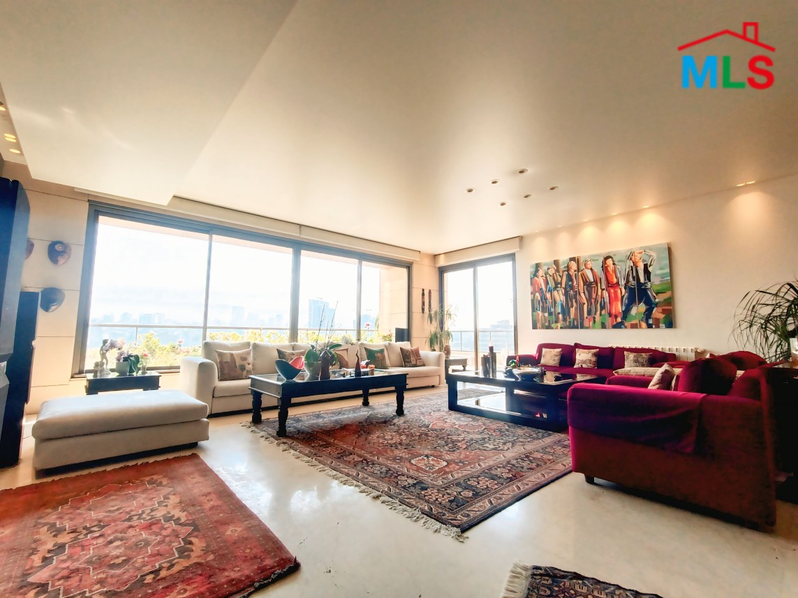 Luxurious Apartment in High-End Building For Sale in Achrafieh, Sioufi