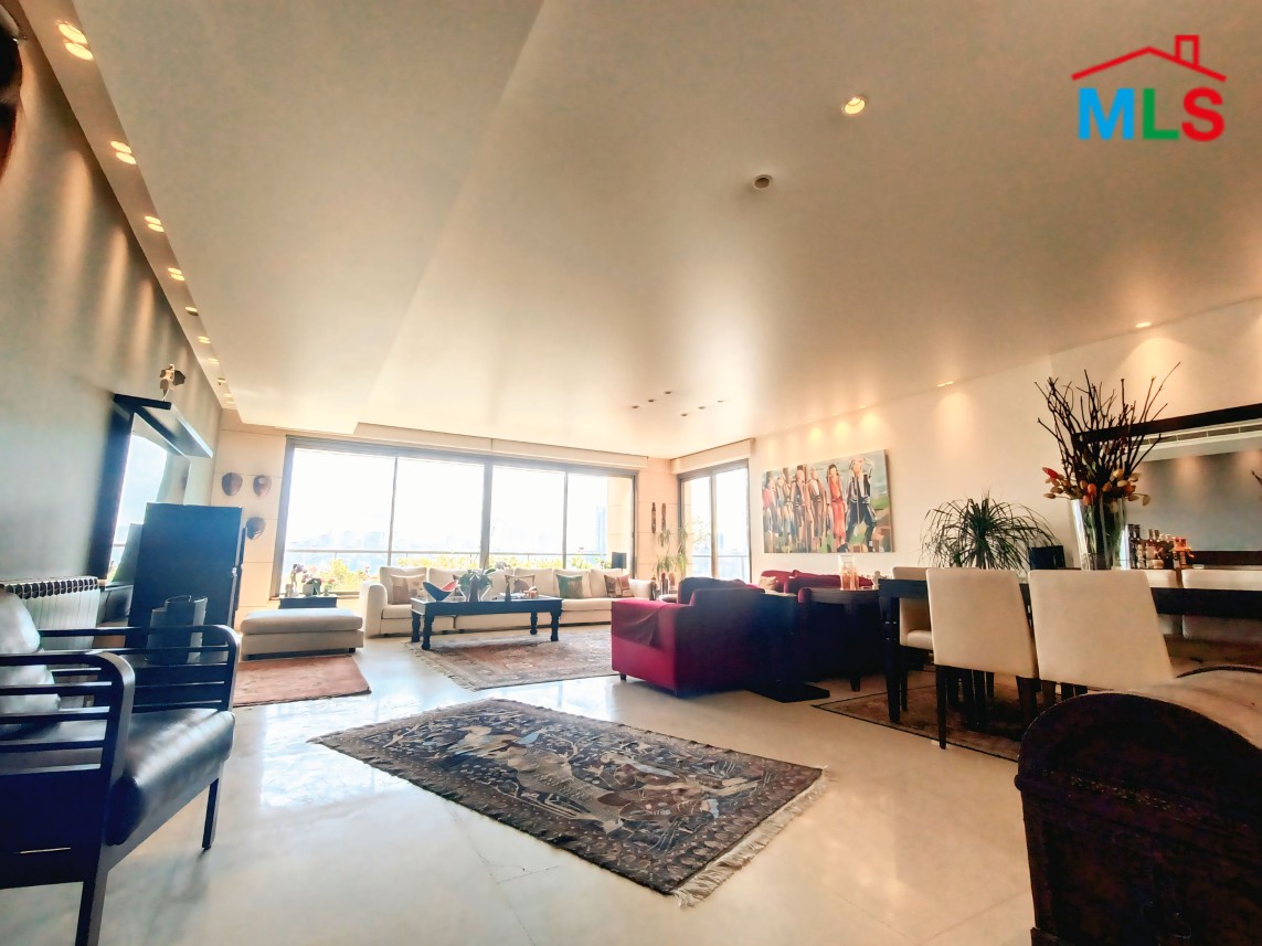 Luxurious Apartment in High-End Building For Sale in Achrafieh, Sioufi