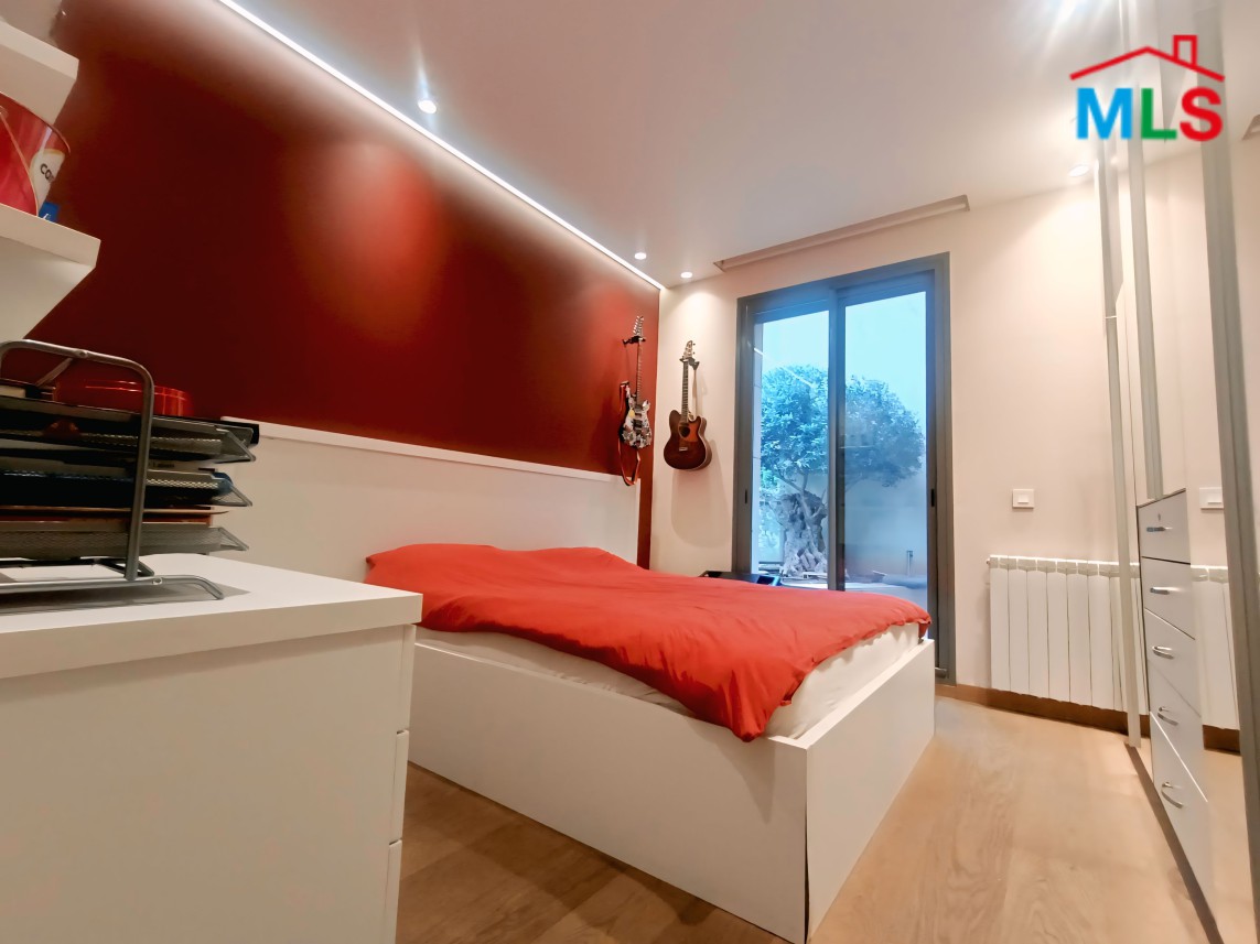 Luxurious Apartment in High-End Building For Sale in Achrafieh, Sioufi