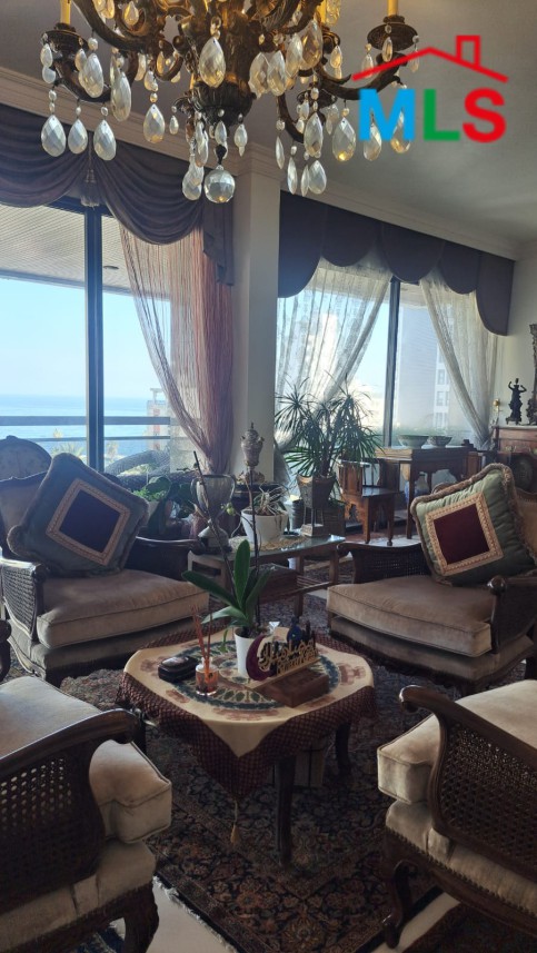 Spacious Apartment With Terrace For Sale in Bliss