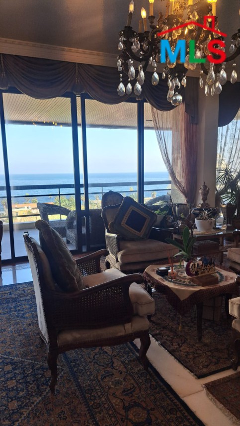 Spacious Apartment With Terrace For Sale in Bliss