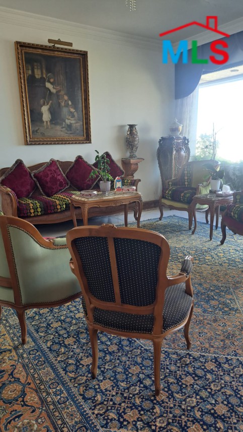Spacious Apartment With Terrace For Sale in Bliss
