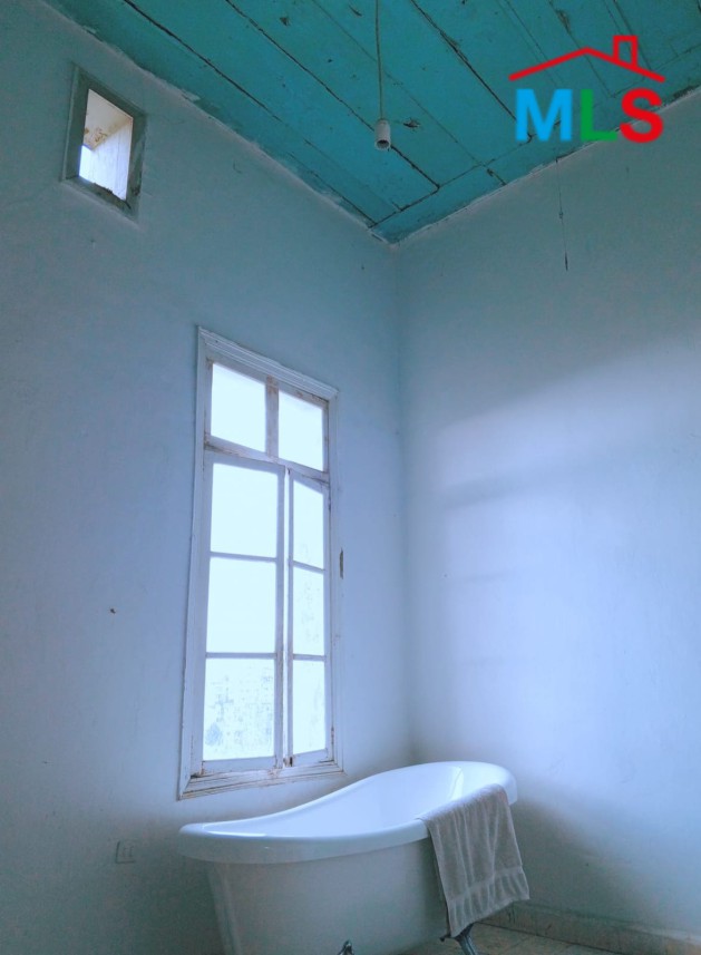 Traditional Old House with Land For Sale in Beit Chabeb