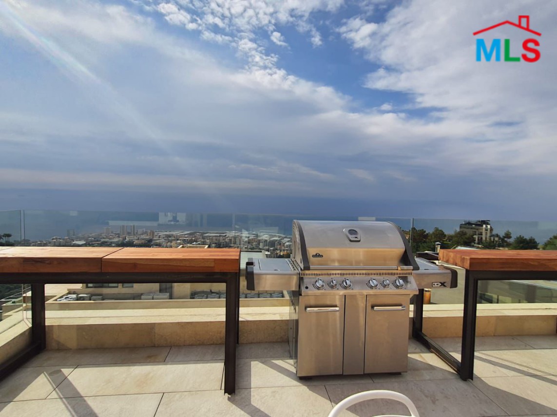 Fully-Furnished & Decorated Penthouse with a Private Pool For Sale in Adma