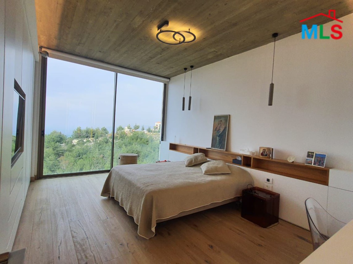 Fully-Furnished & Decorated Penthouse with a Private Pool For Sale in Adma