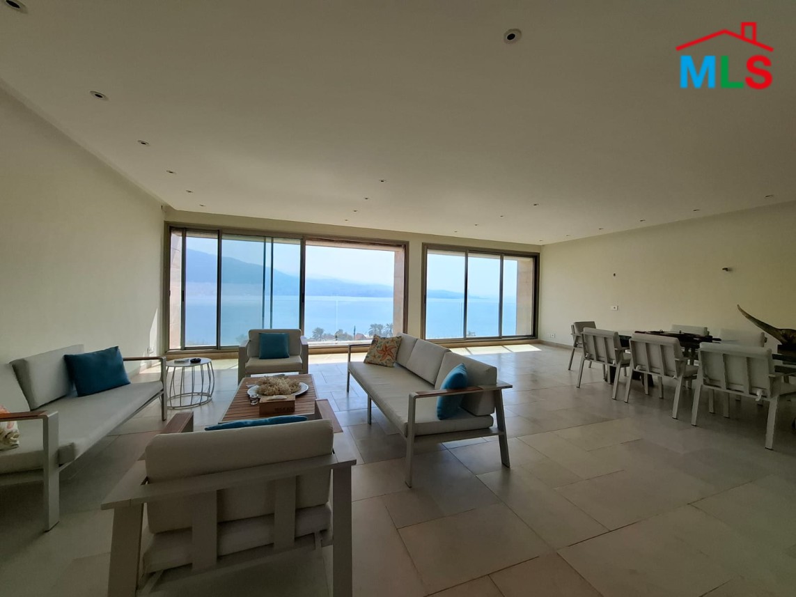 Luxurious Spacious Apartment With Panoramic Sea View For Sale in Tabarja