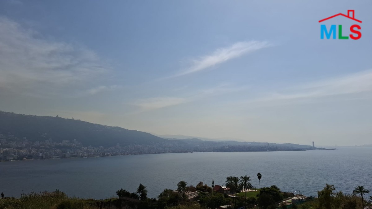 Luxurious Spacious Apartment With Panoramic Sea View For Sale in Tabarja