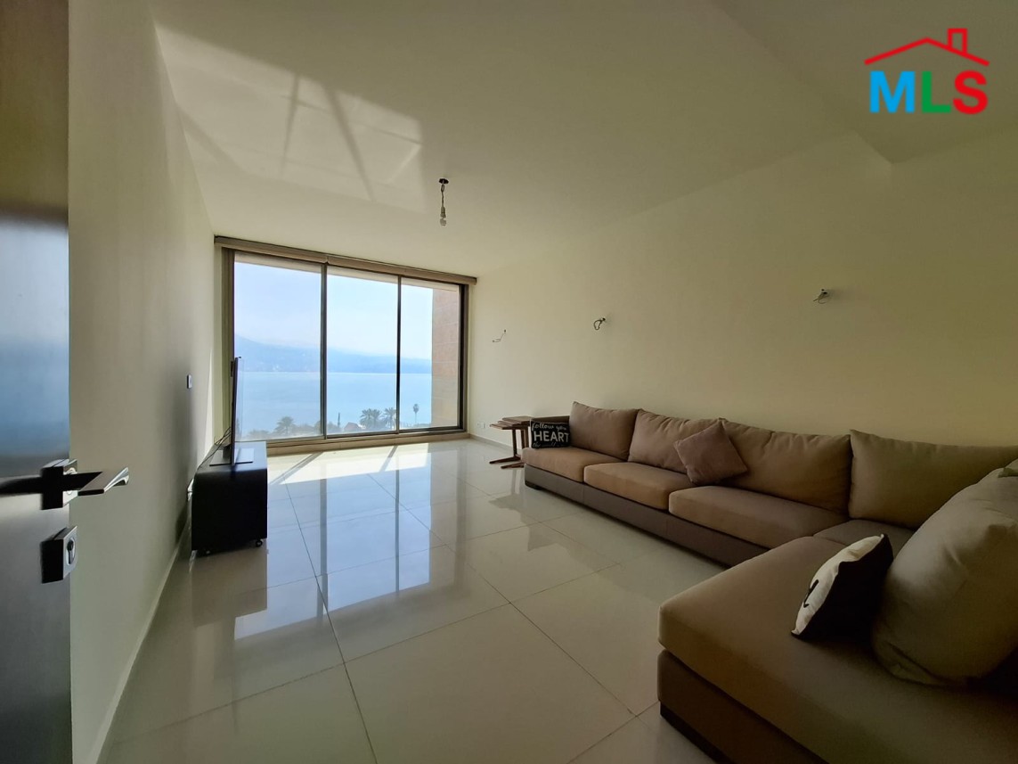 Luxurious Spacious Apartment With Panoramic Sea View For Sale in Tabarja