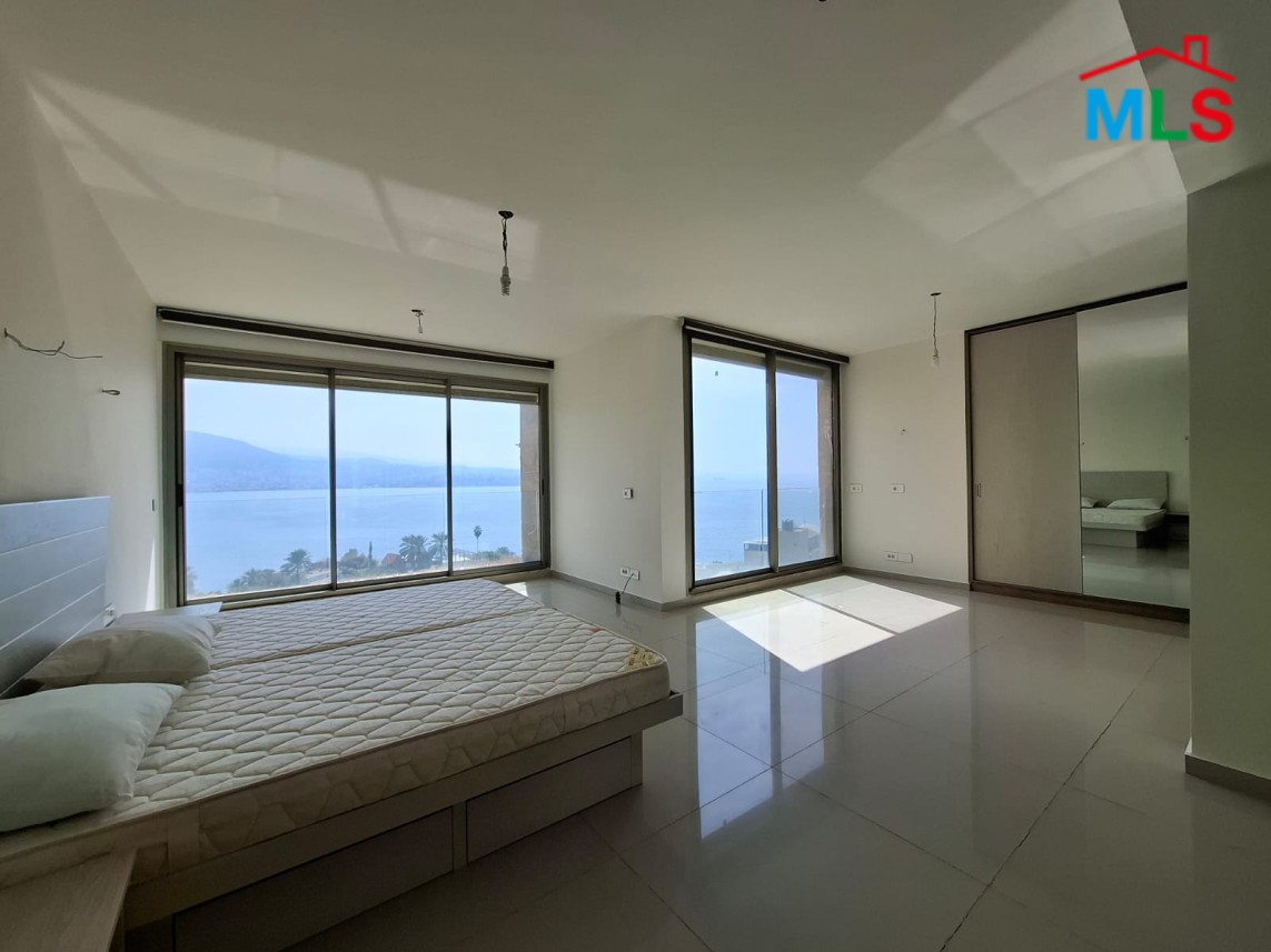 Luxurious Spacious Apartment With Panoramic Sea View For Sale in Tabarja