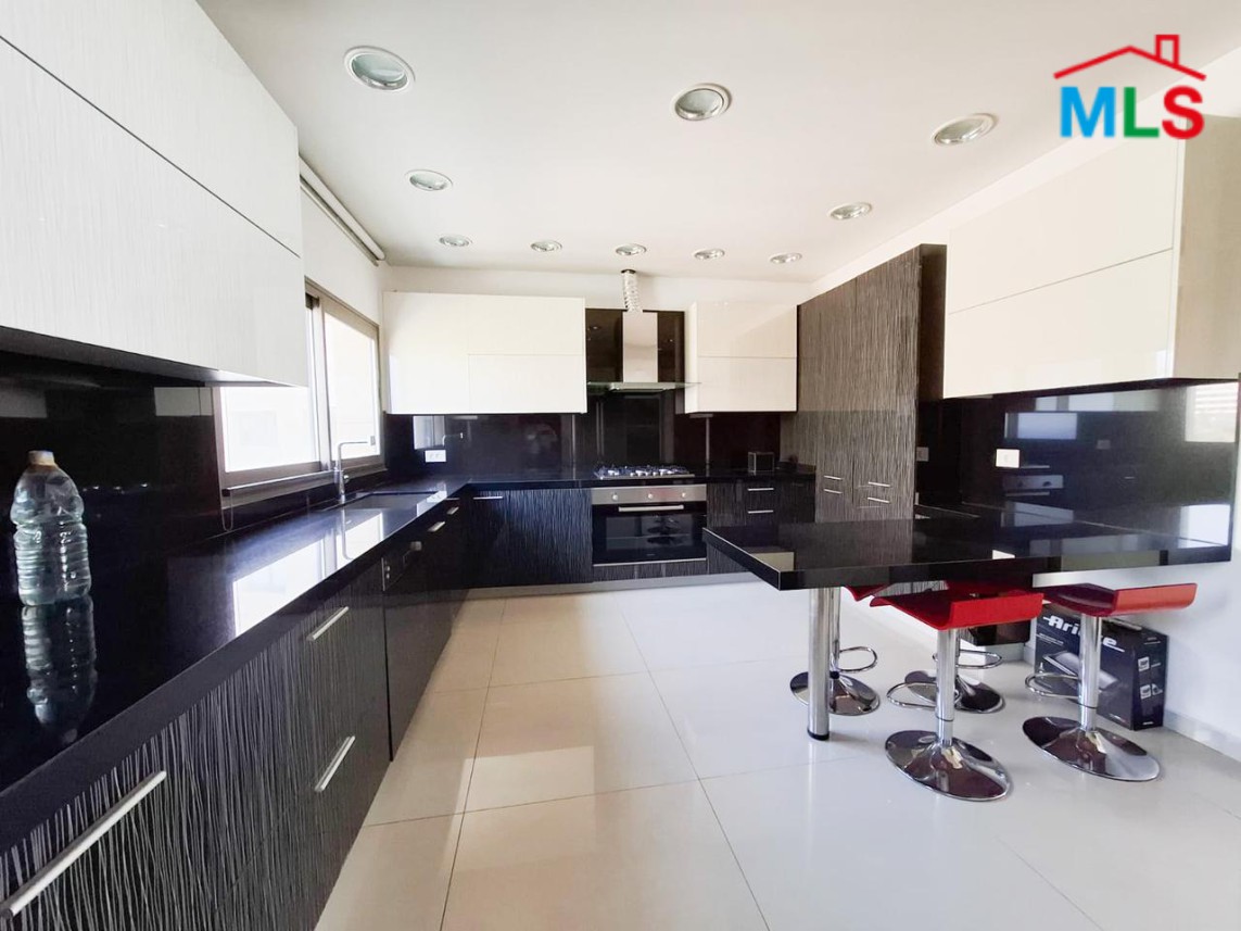 Luxurious Spacious Apartment With Panoramic Sea View For Sale in Tabarja