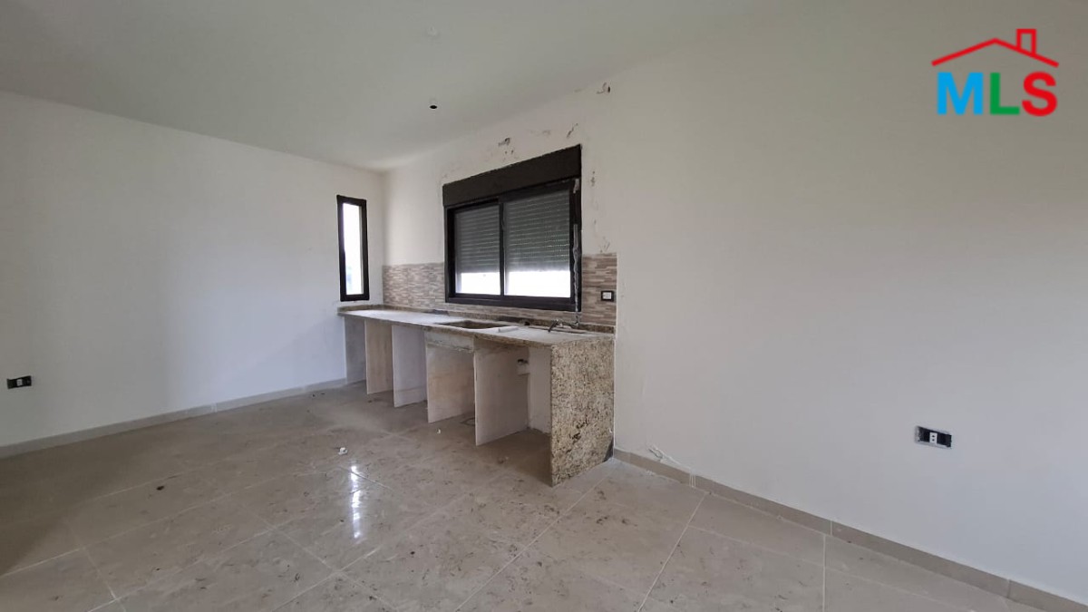 3-Bedroom Apartment For Sale in Aamchit In A Very Good Location