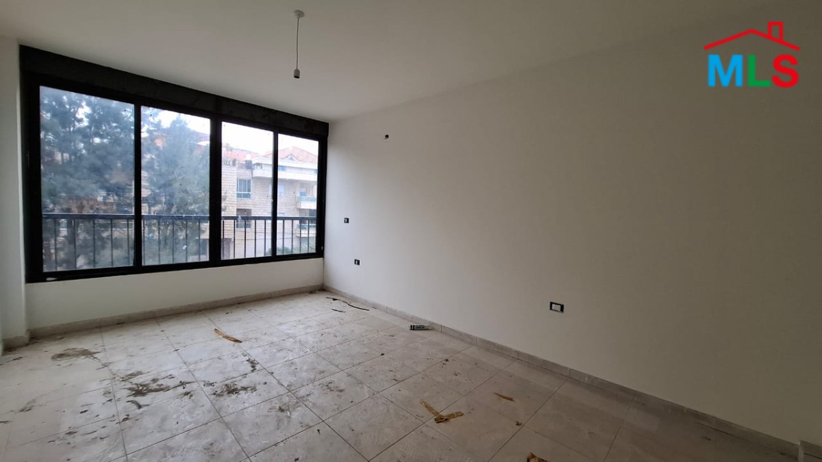 3-Bedroom Apartment For Sale in Aamchit In A Very Good Location