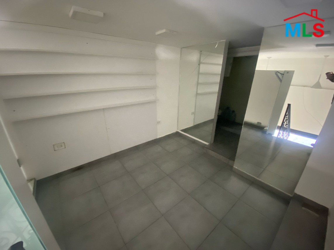 35 SQM Shop For Sale in Antelias