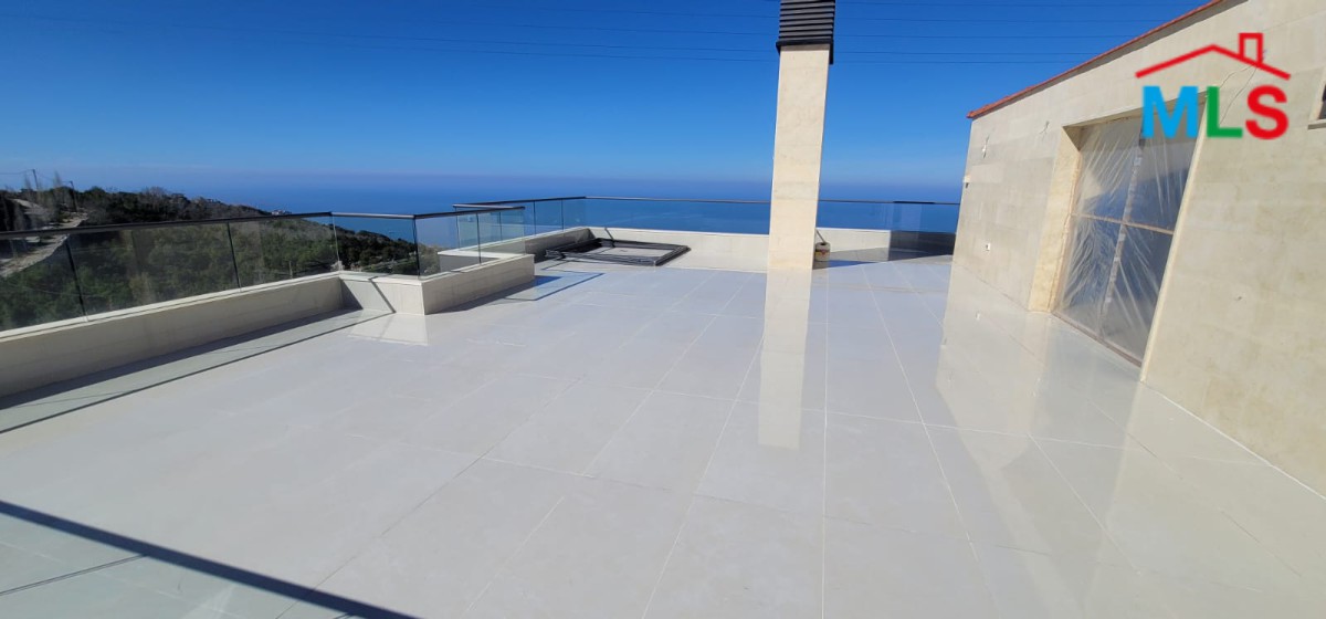 Brand New Spacious Roof Apartment For Sale in Achkout