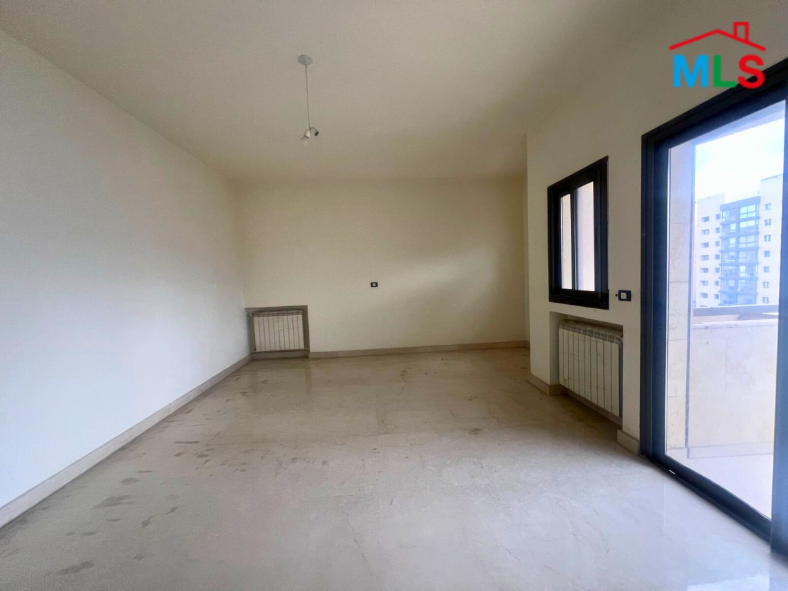 3-Bedroom Apartment with Terrace For Sale in Achrafieh, Sioufi