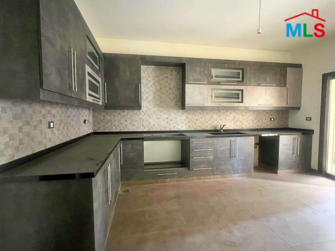 3-Bedroom Apartment For Sale in Achrafieh, Sioufi