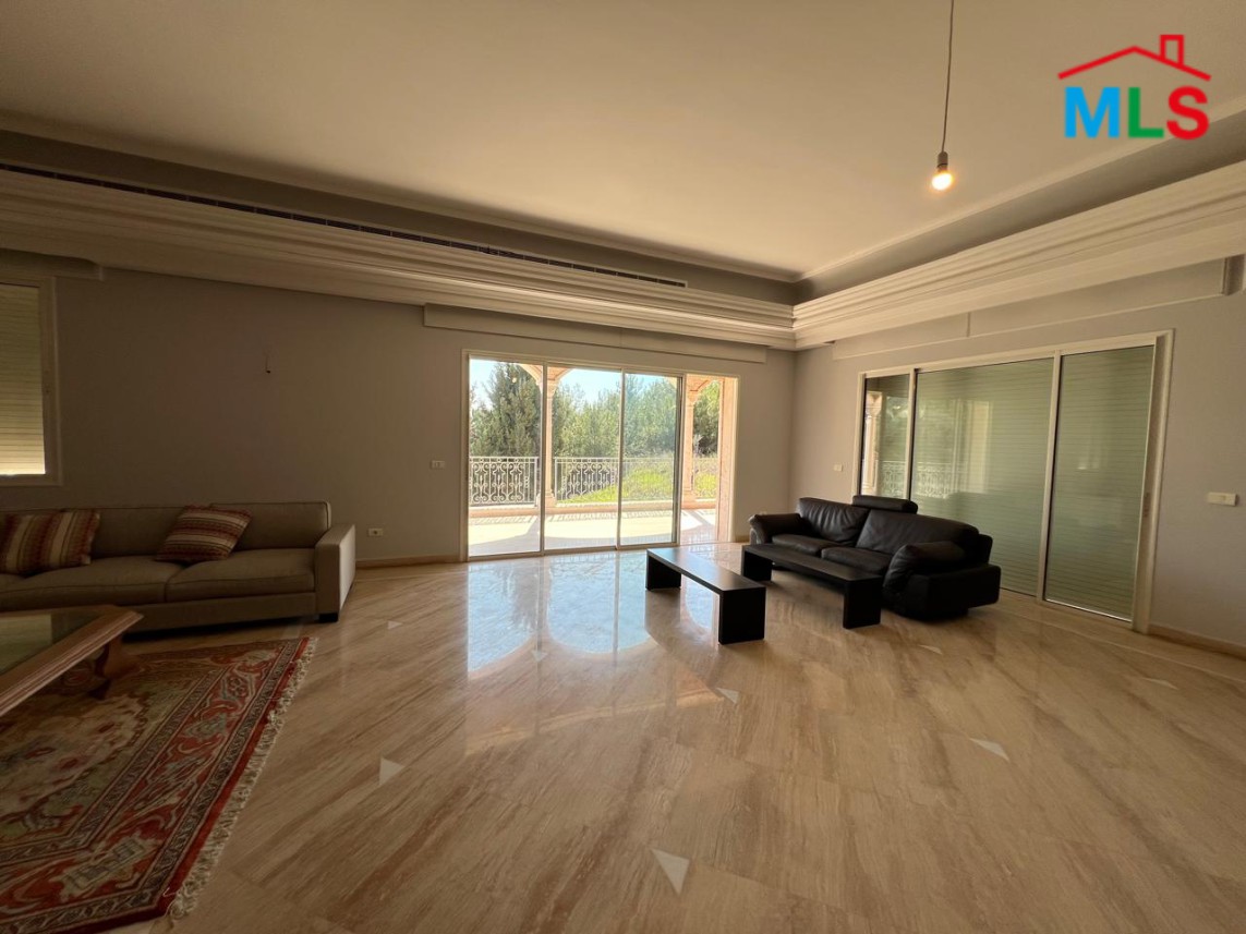 Semi-Furnished Amazing Villa With Pool For Sale in Fatqa