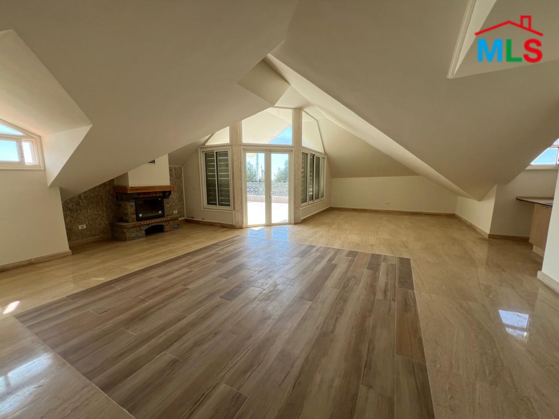 Semi-Furnished Amazing Villa With Pool For Sale in Fatqa