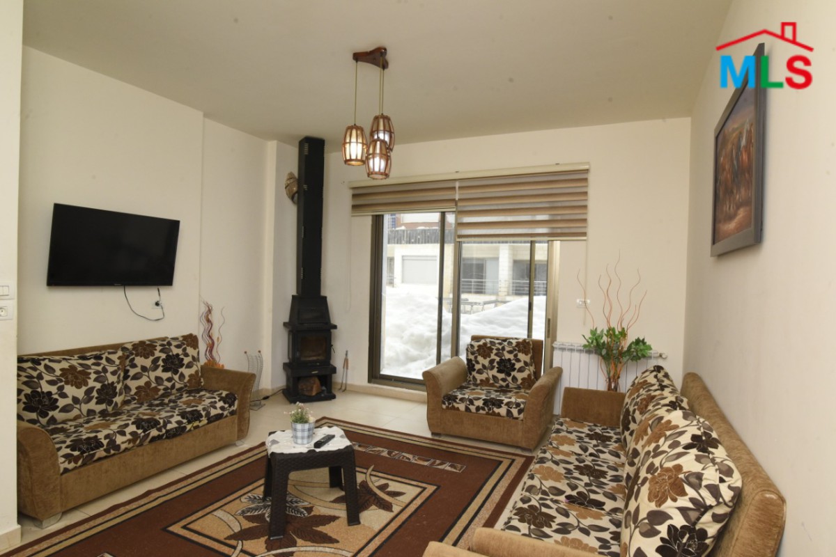 Chalet For Sale With A Nice View in Zaarour