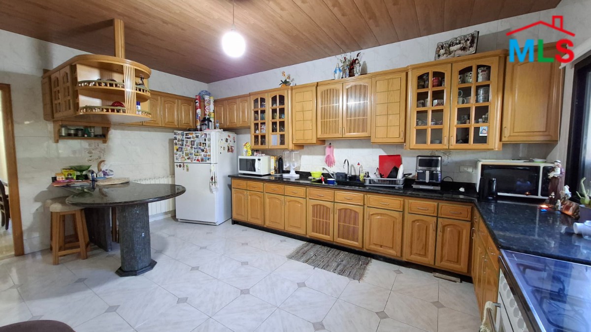 Spacious Apartment With Seaview For Sale in Aamchit