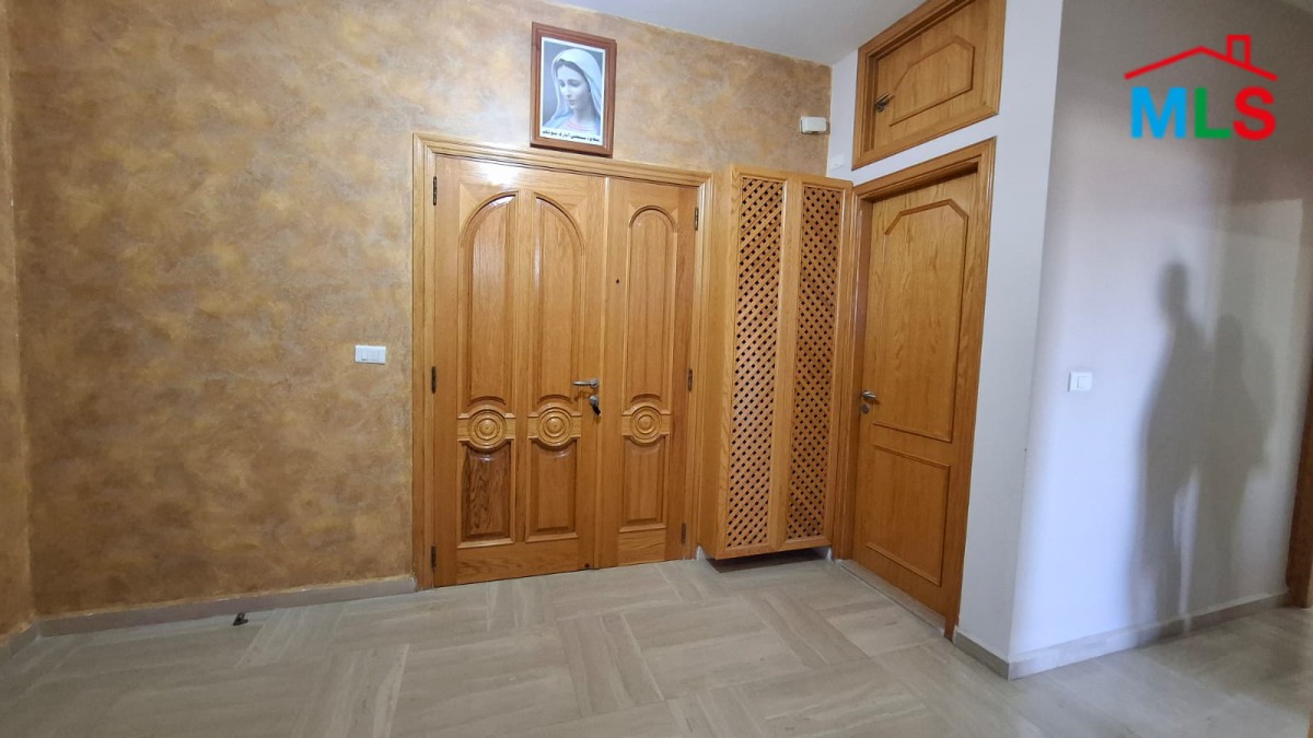 Spacious Apartment With Seaview For Sale in Aamchit