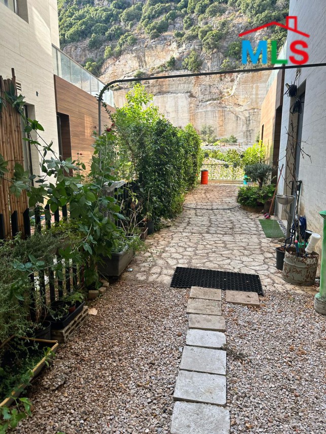 Spacious Apartment with Garden For Sale in a Gated Community in Adma