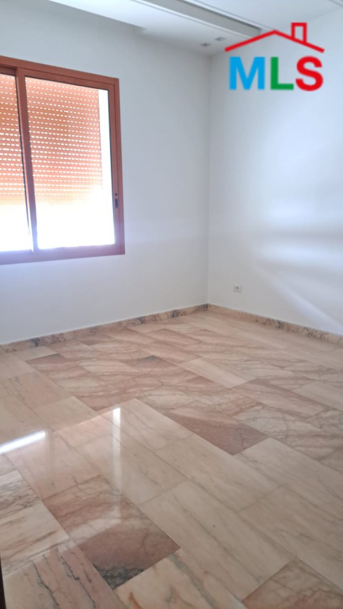 Spacious Apartment For Sale in Jnah