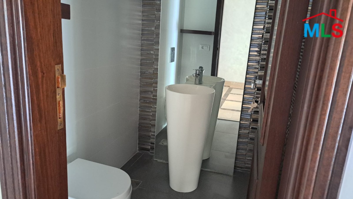 Spacious Apartment For Sale in Jnah