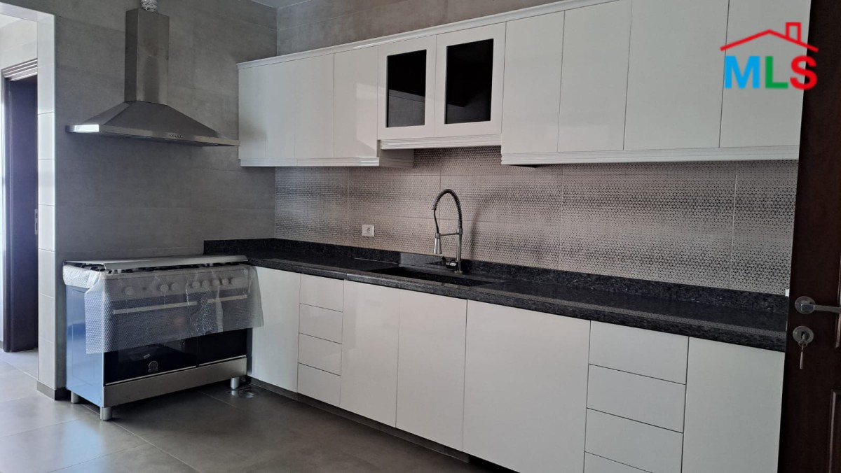 Spacious Apartment For Sale in Jnah
