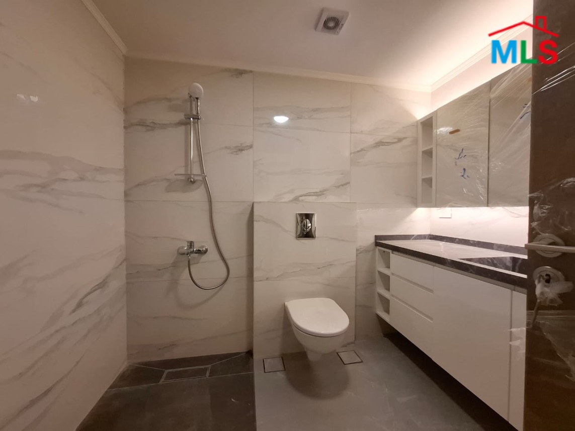 Super Deluxe Apartment With Terrace For Sale in Adma