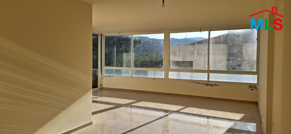 Spacious Apartment With Terrace For Sale in Qannabet Broumana