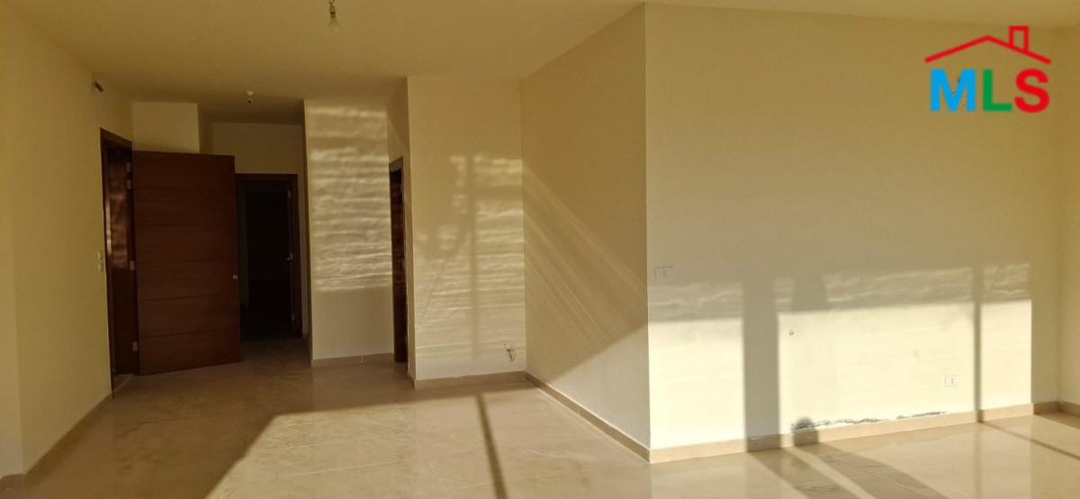 Spacious Apartment With Terrace For Sale in Qannabet Broumana