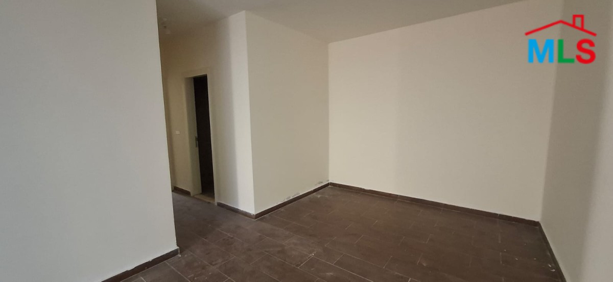 A Duplex With Roof For Sale in Qennebet Broumana