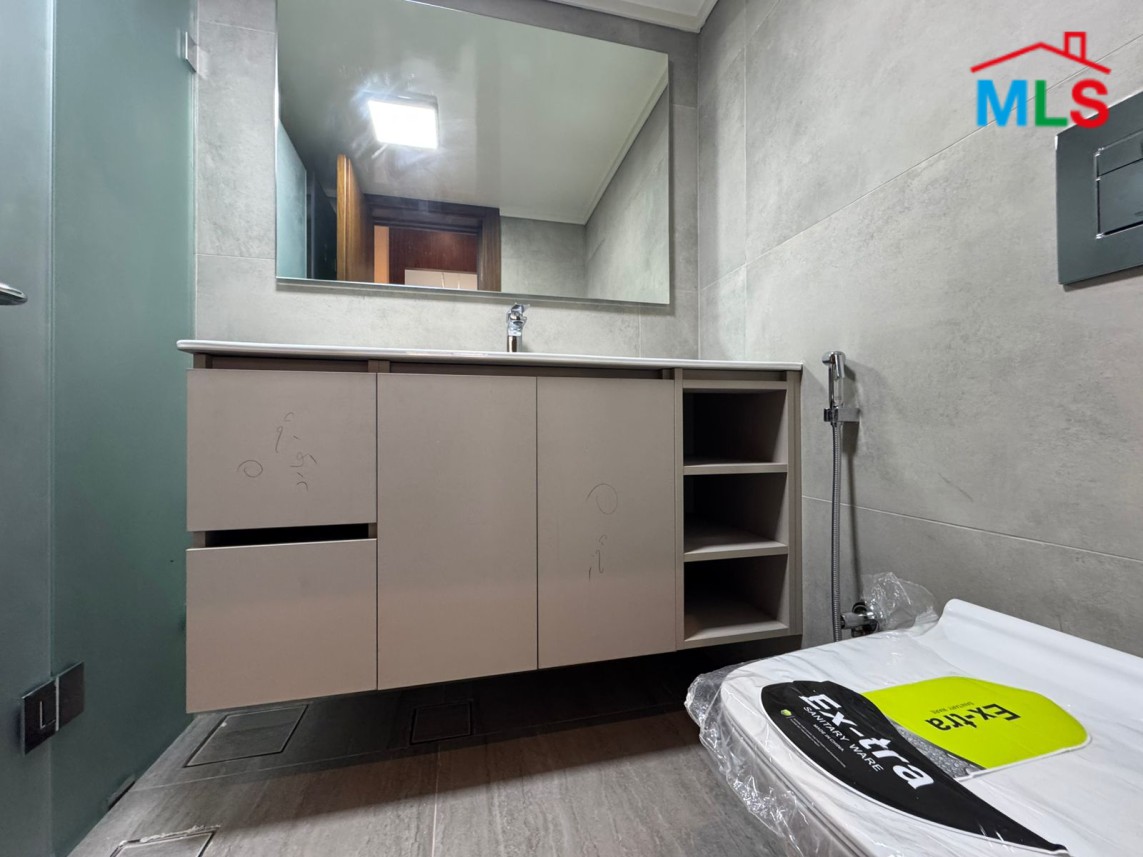 Brand New Decorated Apartment With A Large Terrace For Sale in Tilal Ain Saade