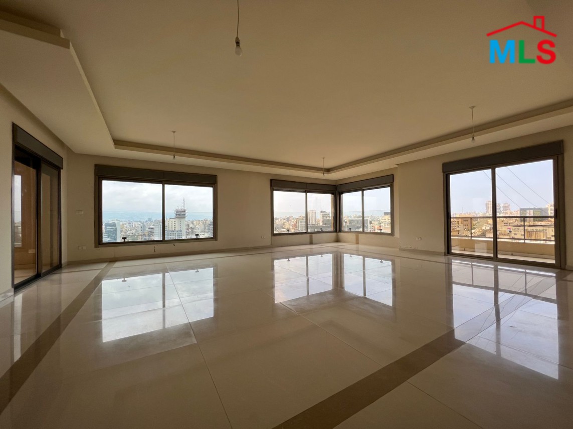 4-Bedroom Spacious Apartment For Sale in Achrafieh