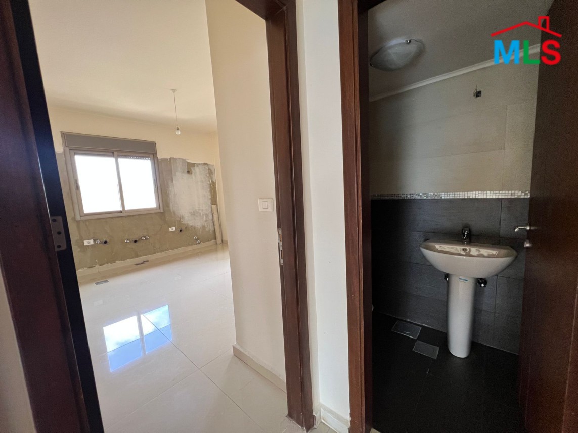 4-Bedroom Spacious Apartment For Sale in Achrafieh