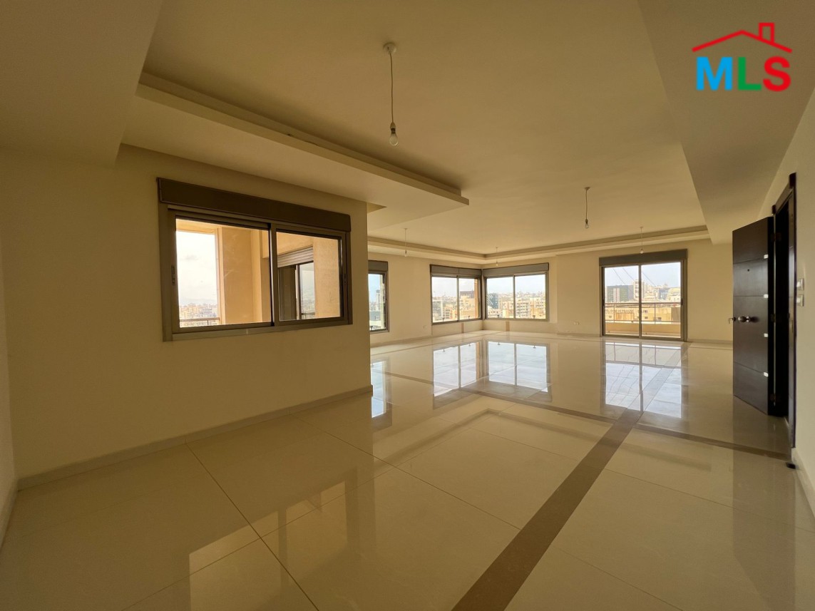 4-Bedroom Spacious Apartment For Sale in Achrafieh