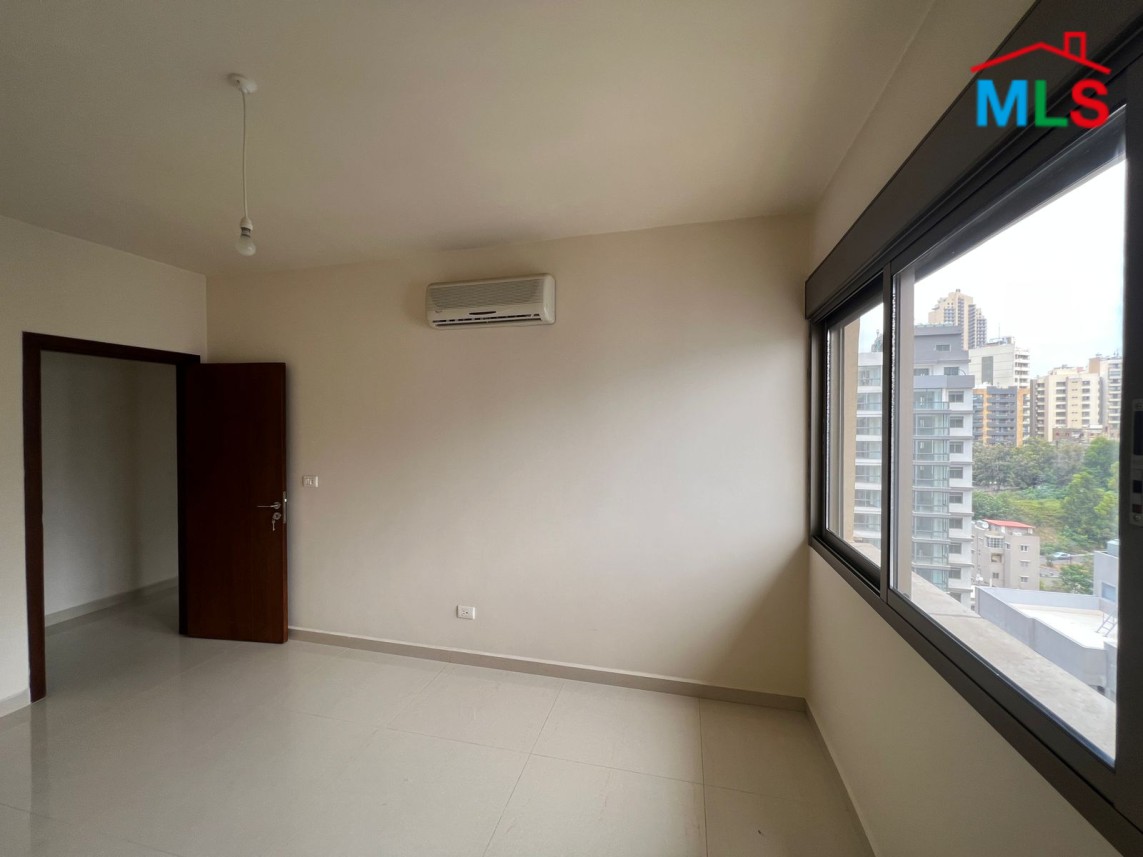 4-Bedroom Spacious Apartment For Sale in Achrafieh