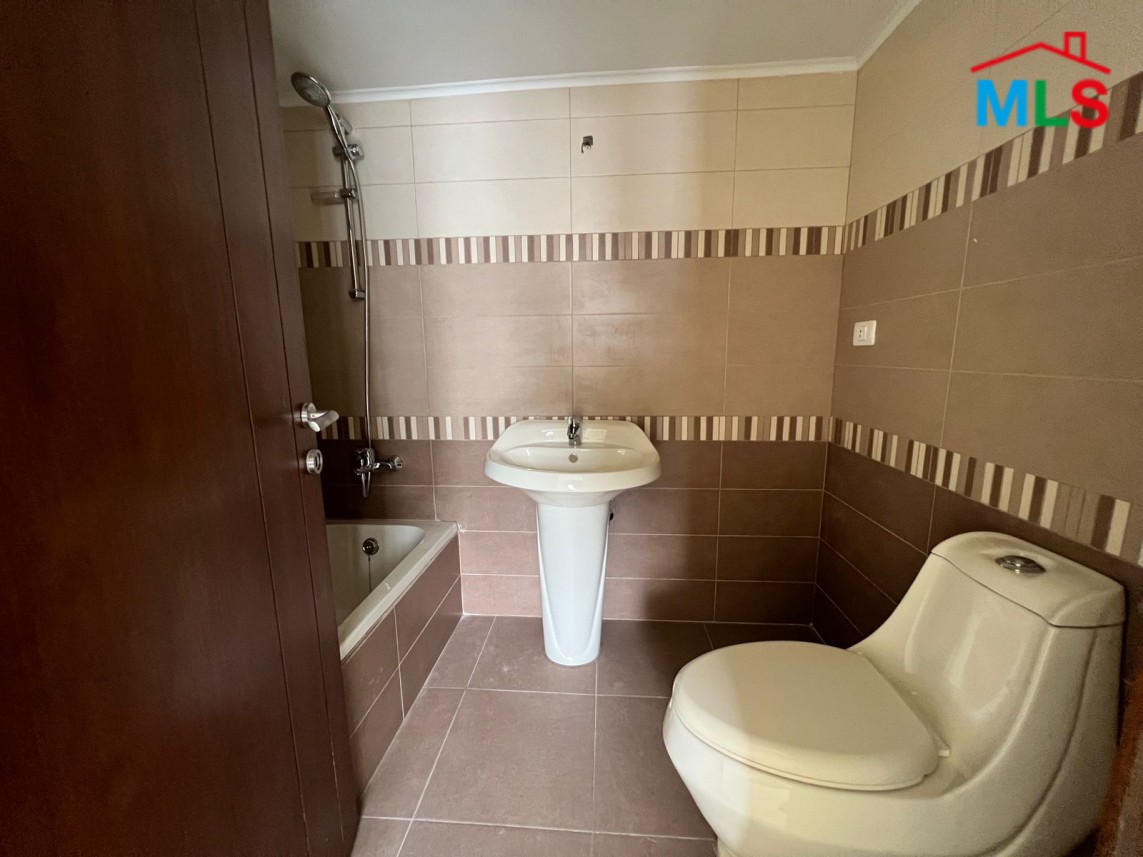 4-Bedroom Spacious Apartment For Sale in Achrafieh