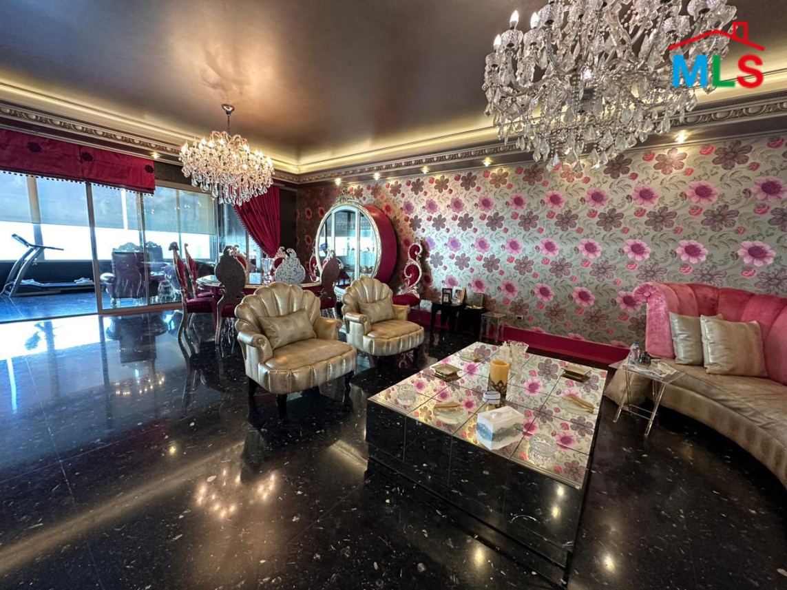 Luxurious Apartment With High-End Finishing For Sale in Rawche