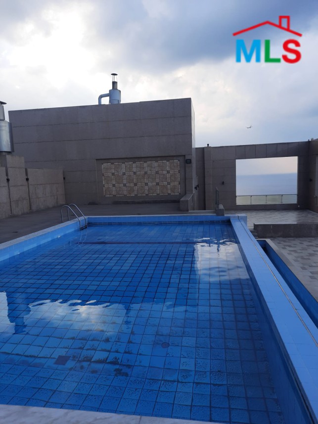 Luxurious Apartment With High-End Finishing For Sale in Rawche