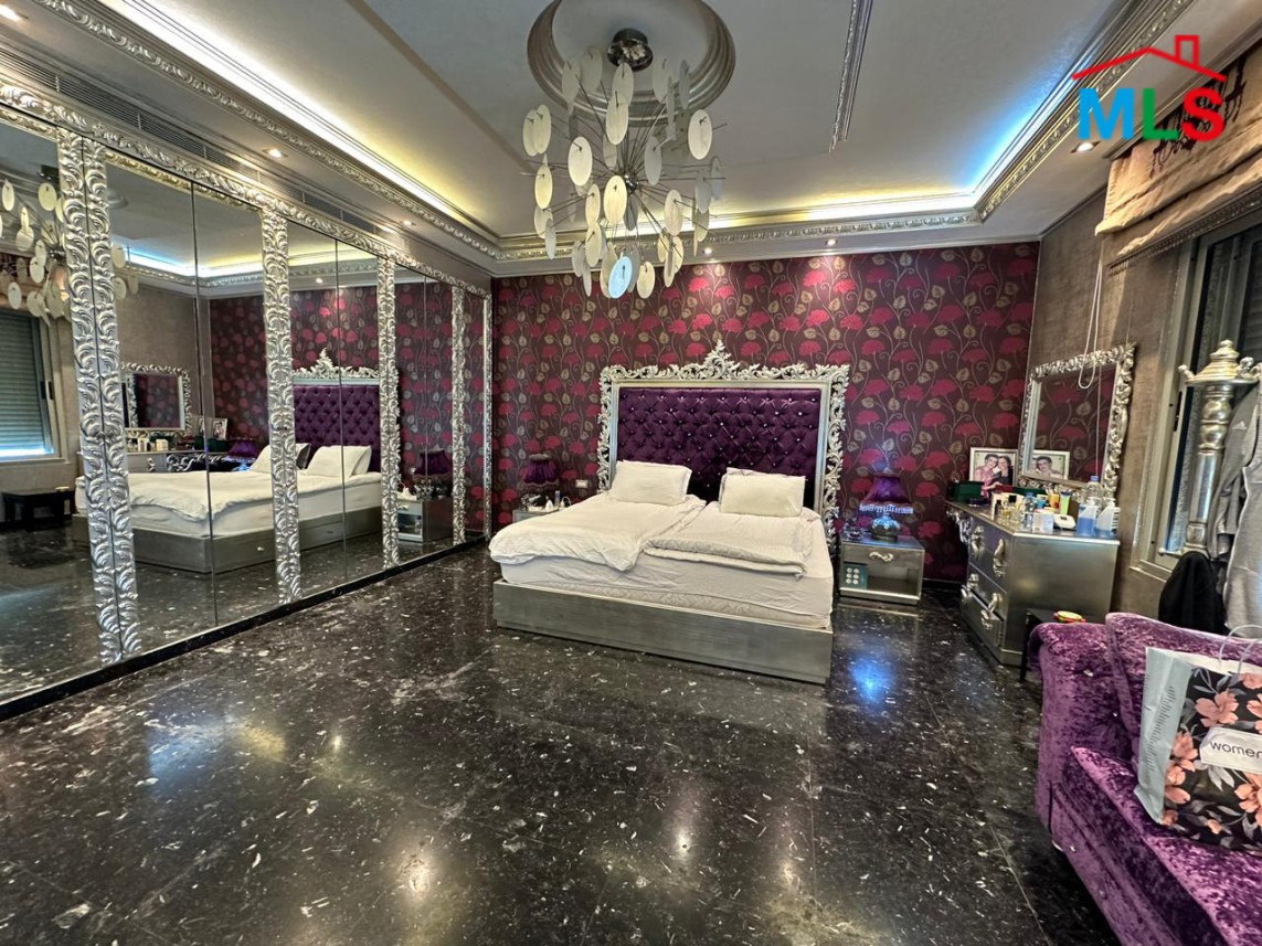 Luxurious Apartment With High-End Finishing For Sale in Rawche
