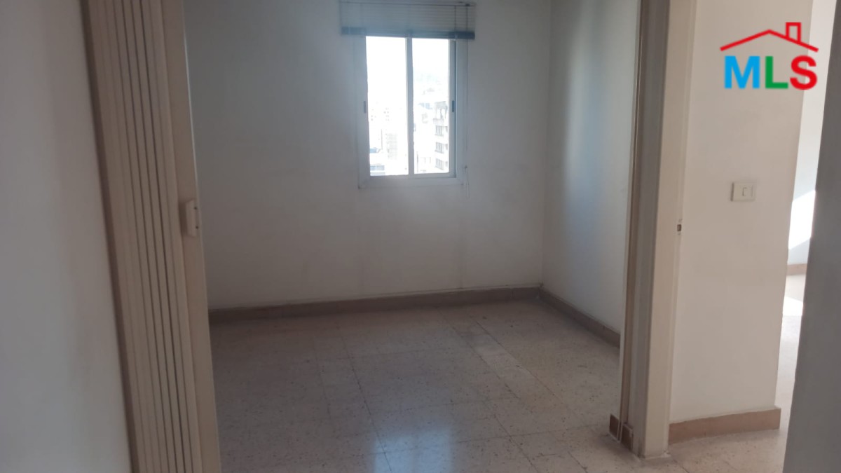 105 SQM Office For Sale In Horsh Tabet